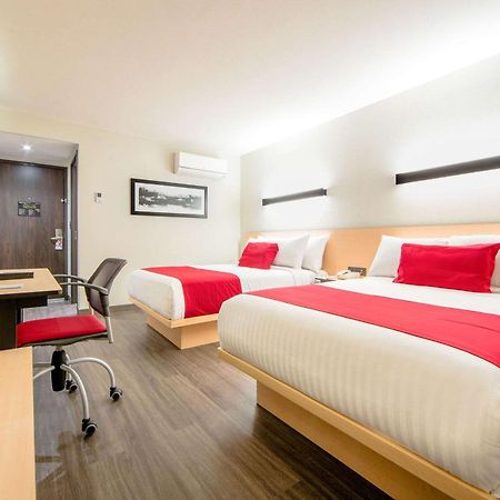 Comfort Inn Delicias Buitenkant foto