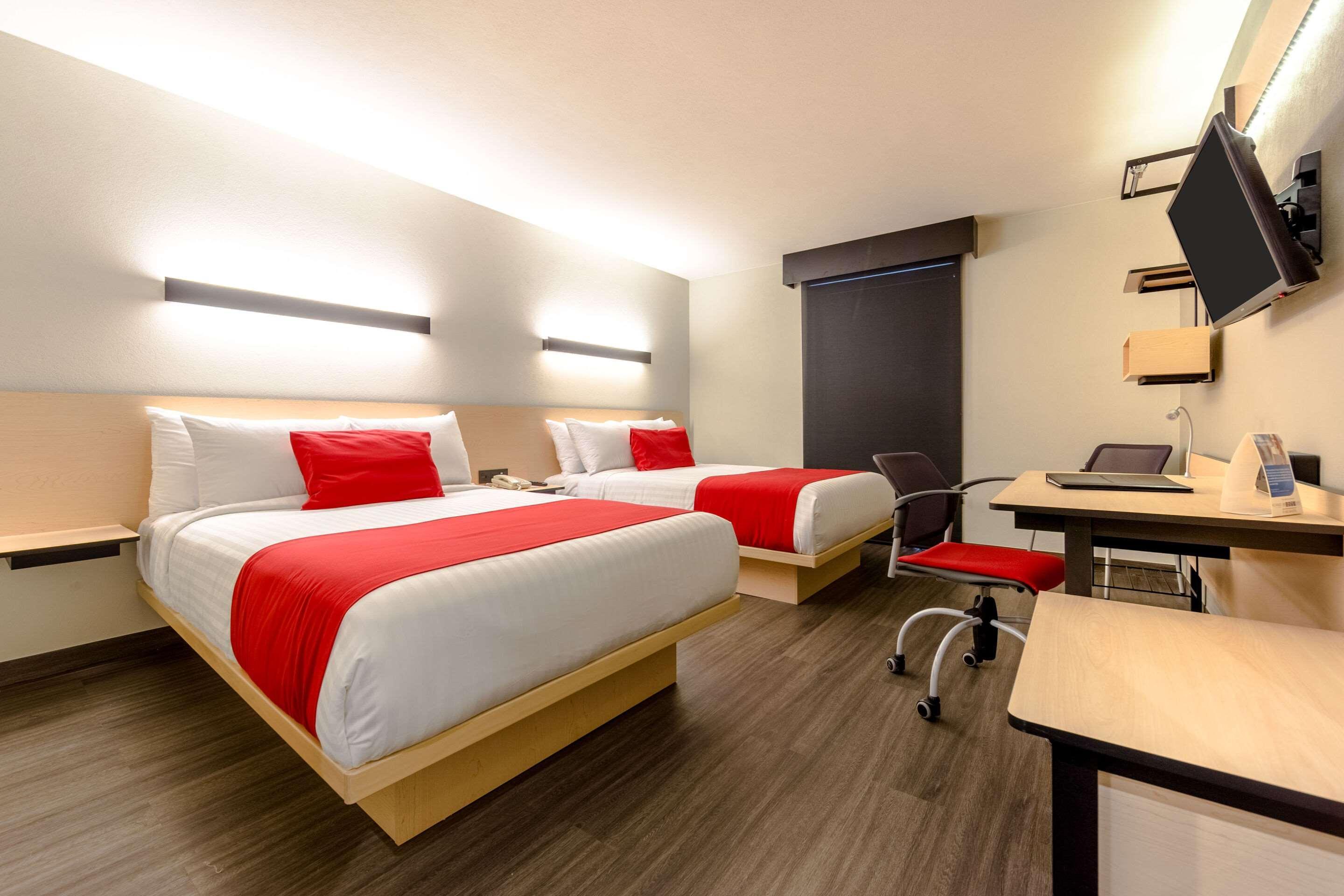Comfort Inn Delicias Buitenkant foto