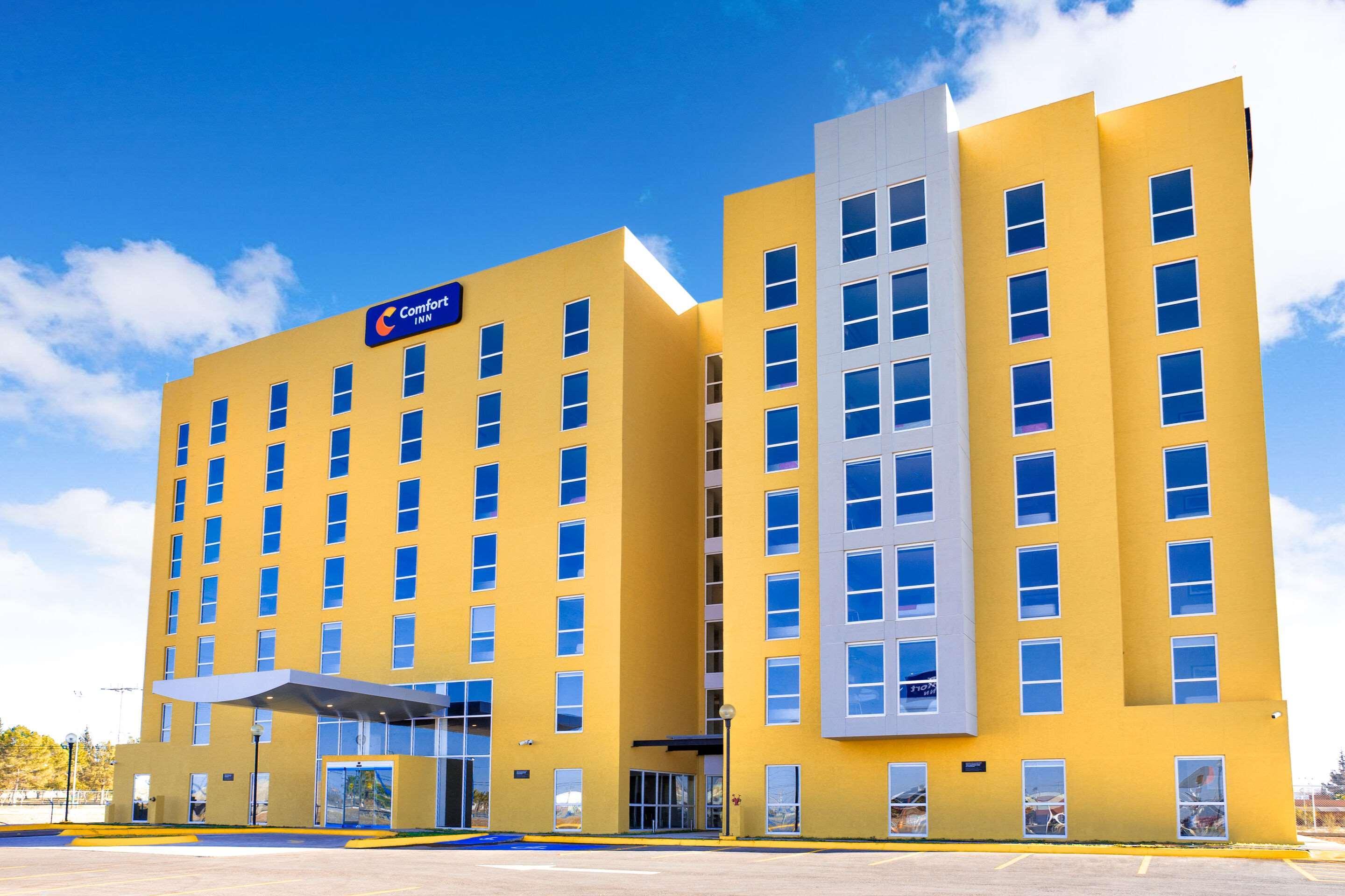Comfort Inn Delicias Buitenkant foto