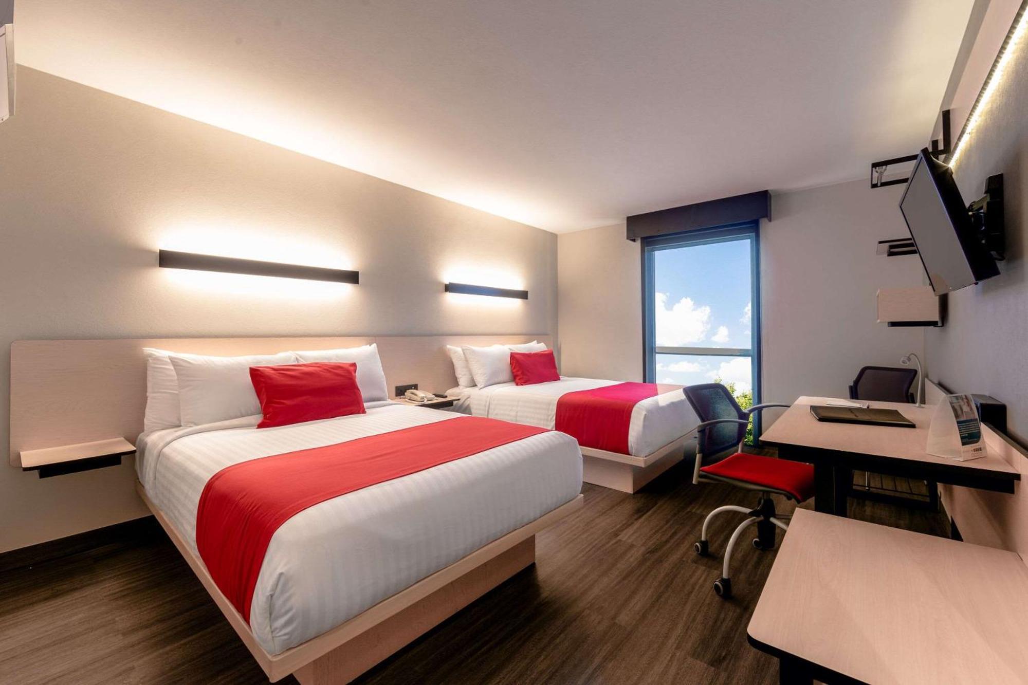 Comfort Inn Delicias Buitenkant foto